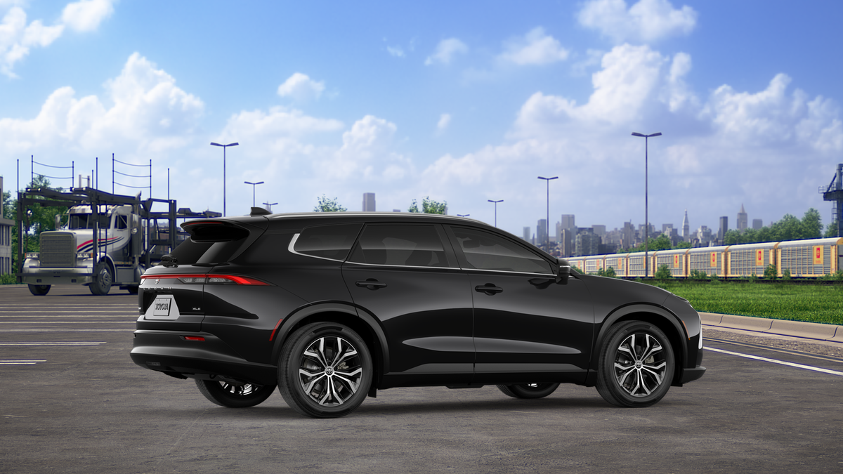 2026 Toyota Toyota Crown Signia XLE