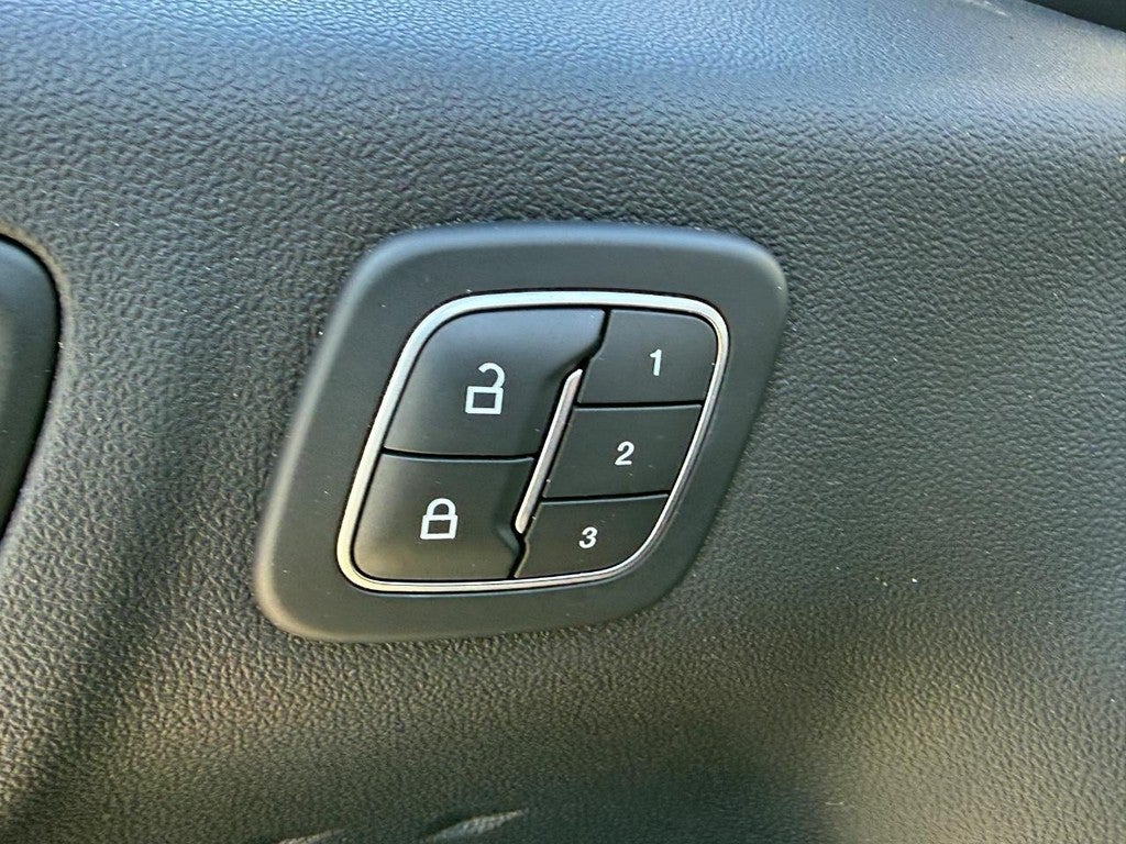 2020 Ford Escape Titanium Hybrid AWD