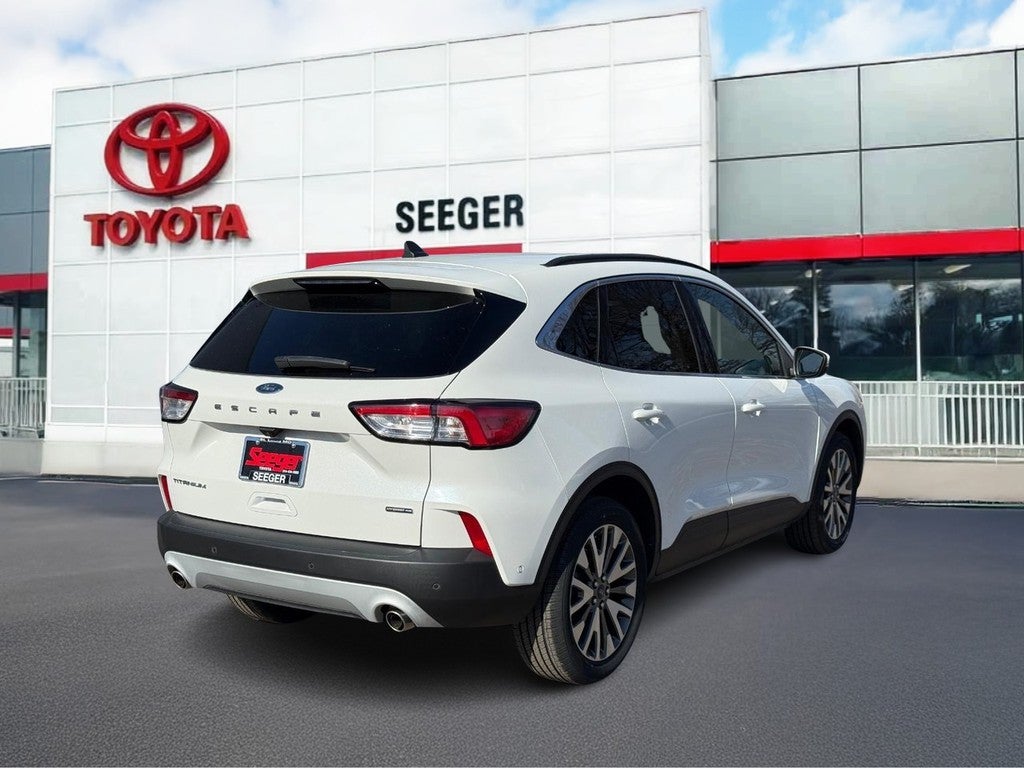 2020 Ford Escape Titanium Hybrid AWD