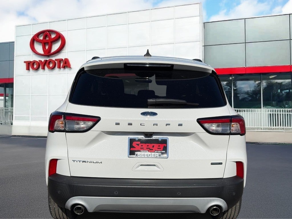 2020 Ford Escape Titanium Hybrid AWD