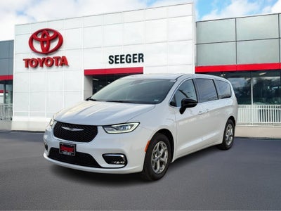 2024 Chrysler Pacifica Limited FWD