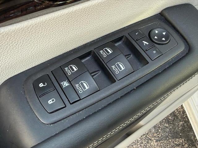 2024 Chrysler Pacifica Limited FWD