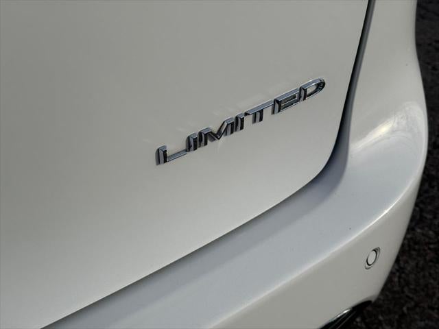 2024 Chrysler Pacifica Limited FWD