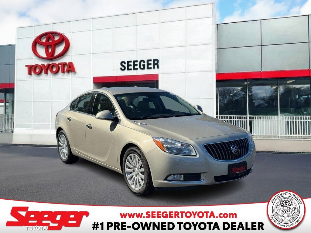 2013 Buick Regal Premium 1