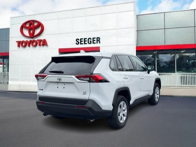 2025 Toyota RAV4 LE