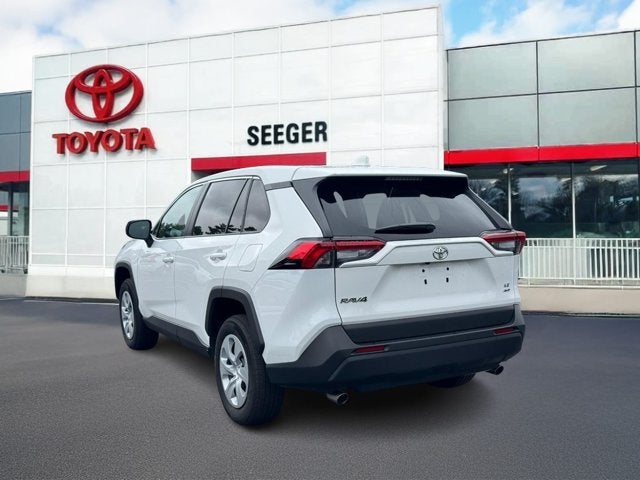 2025 Toyota RAV4 LE