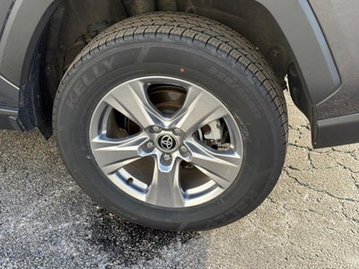 2025 Toyota RAV4 XLE AWD (Natl)