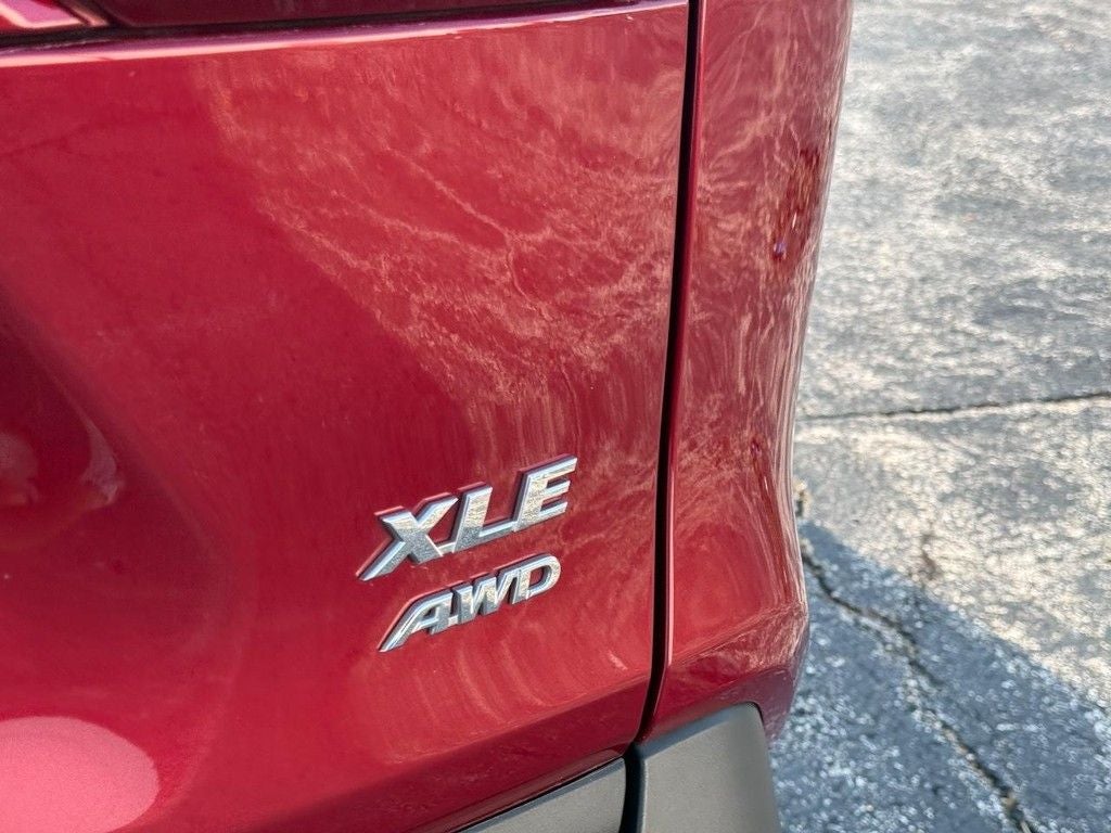 2025 Toyota RAV4 XLE