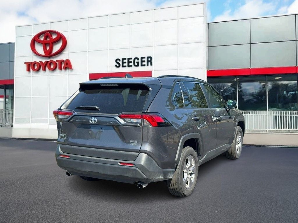 2025 Toyota RAV4 XLE