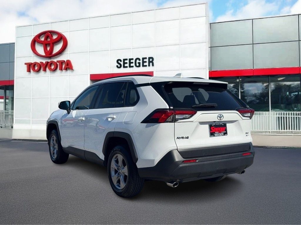 2025 Toyota RAV4 XLE