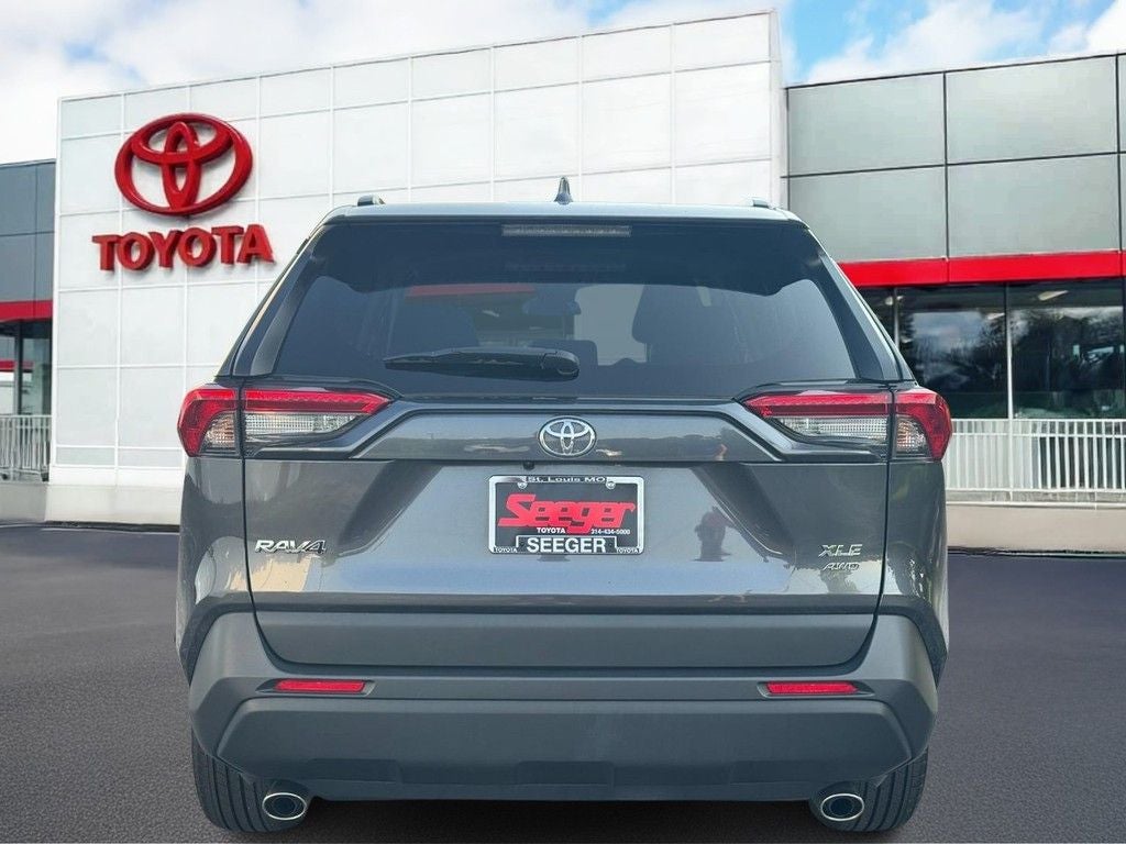 2025 Toyota RAV4 XLE