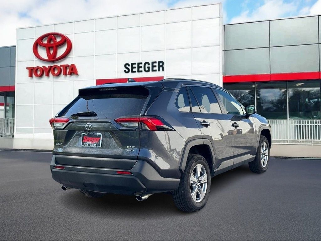 2025 Toyota RAV4 XLE