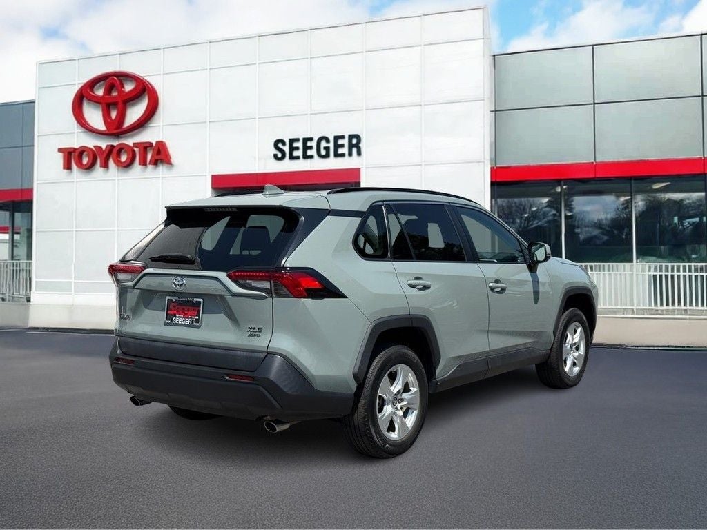 2021 Toyota RAV4 XLE
