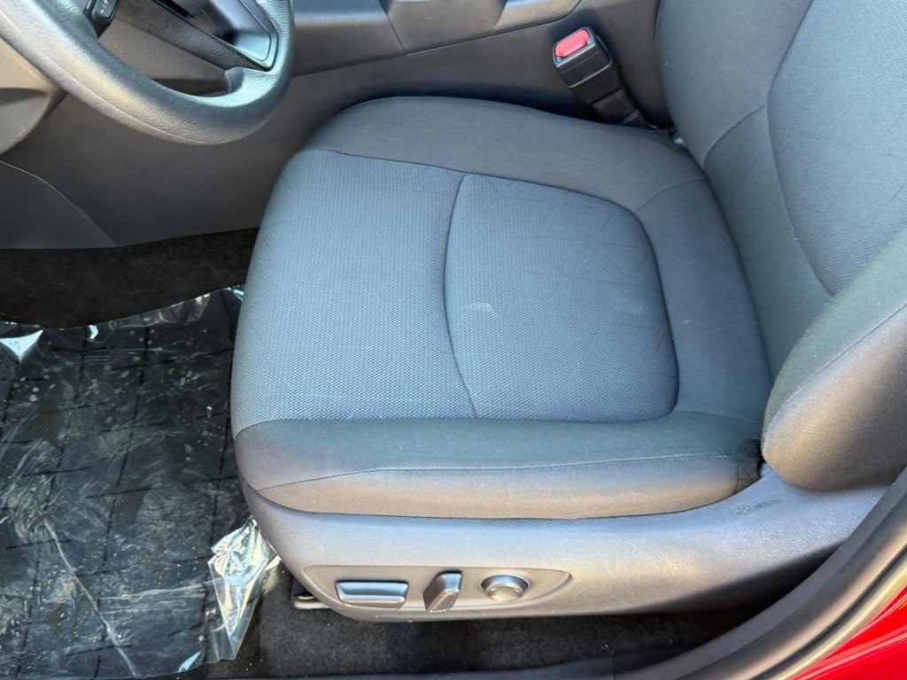 2025 Toyota RAV4 XLE AWD (Natl)