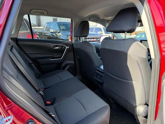 2025 Toyota RAV4 XLE AWD (Natl)