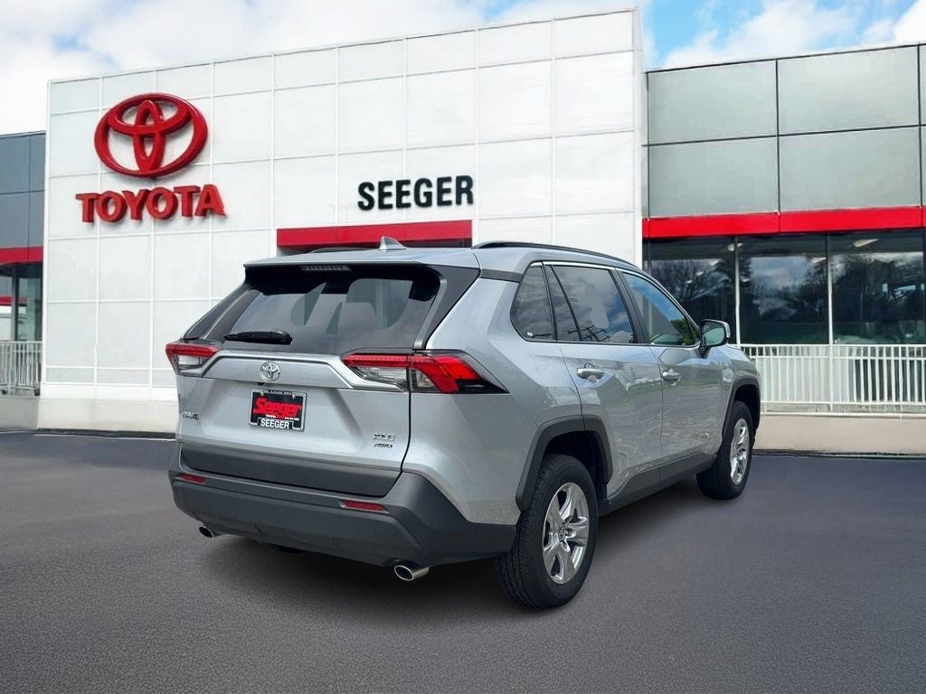 2025 Toyota RAV4 XLE
