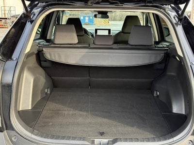 2025 Toyota RAV4 XLE AWD (Natl)