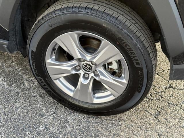 2025 Toyota RAV4 XLE AWD (Natl)