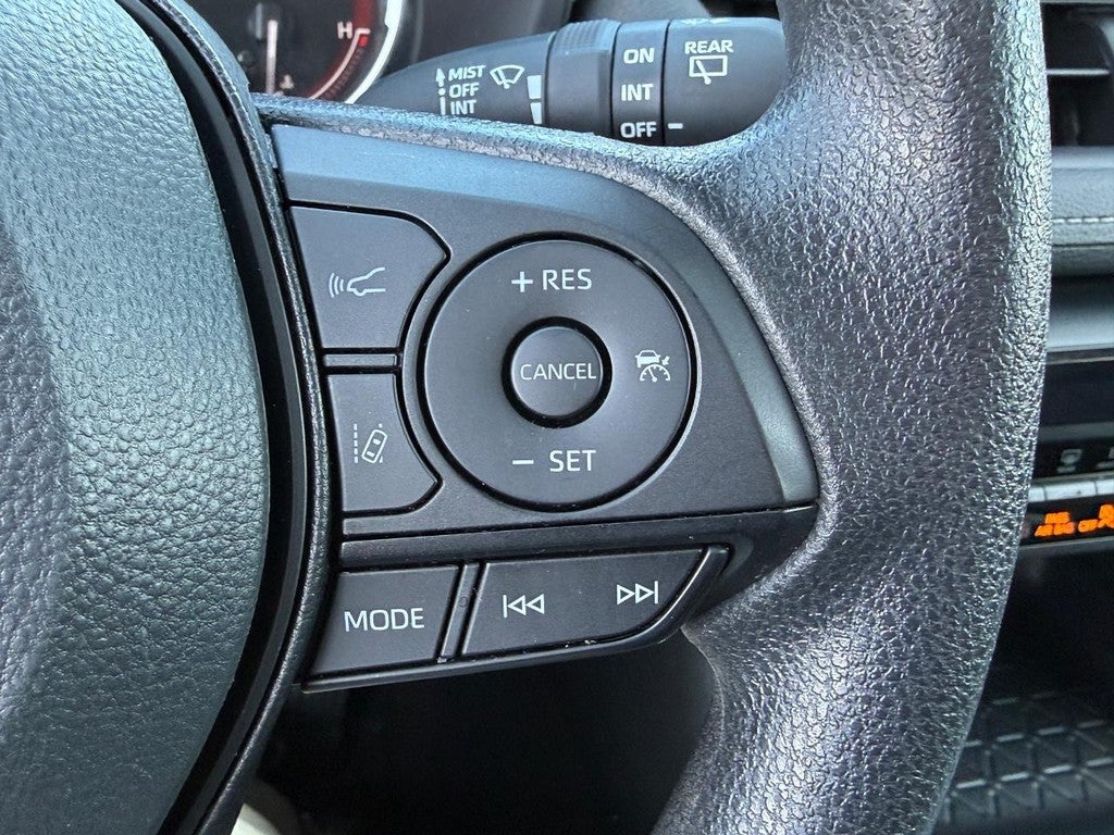 2025 Toyota RAV4 XLE FWD (Natl)