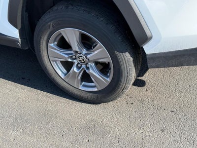 2025 Toyota RAV4 XLE FWD (Natl)