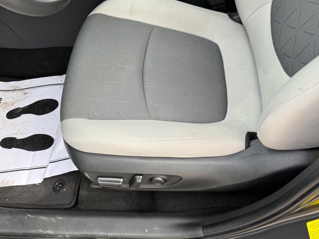 2023 Toyota RAV4 XLE FWD (Natl)