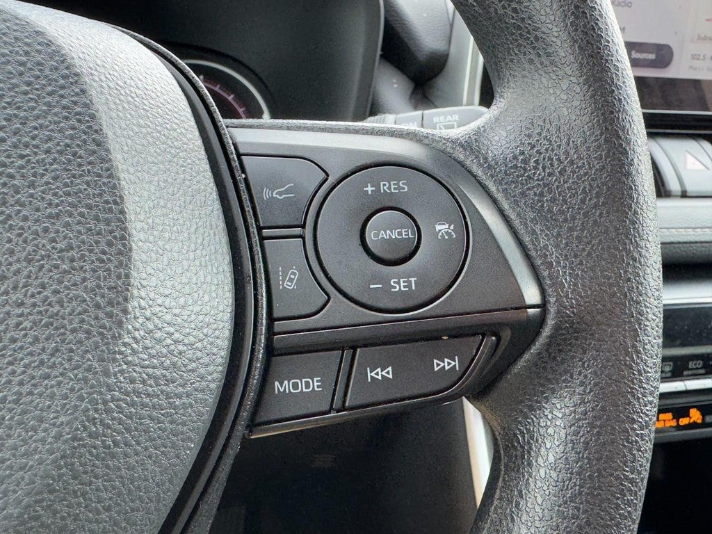 2025 Toyota RAV4 XLE FWD (Natl)