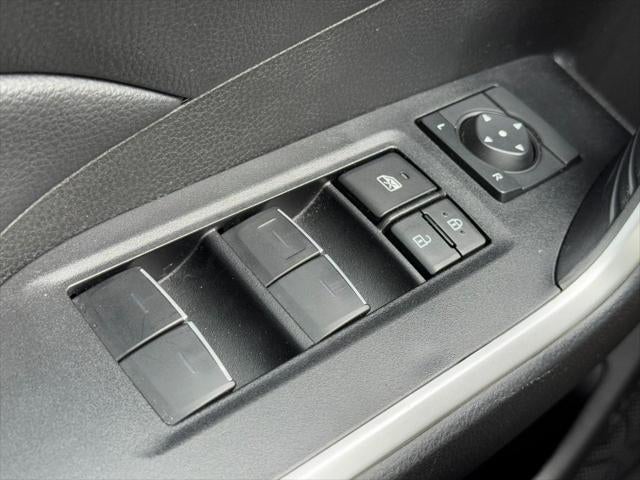 2025 Toyota RAV4 XLE FWD (Natl)