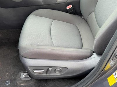 2025 Toyota RAV4 XLE FWD (Natl)