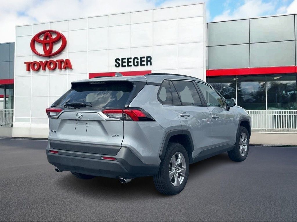 2025 Toyota RAV4 XLE