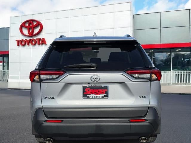 2024 Toyota RAV4 XLE FWD (Natl)