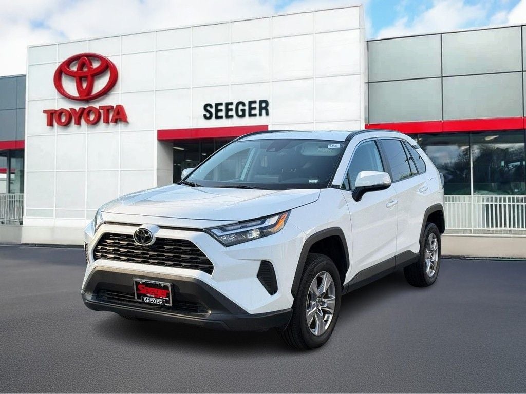 2025 Toyota RAV4 XLE