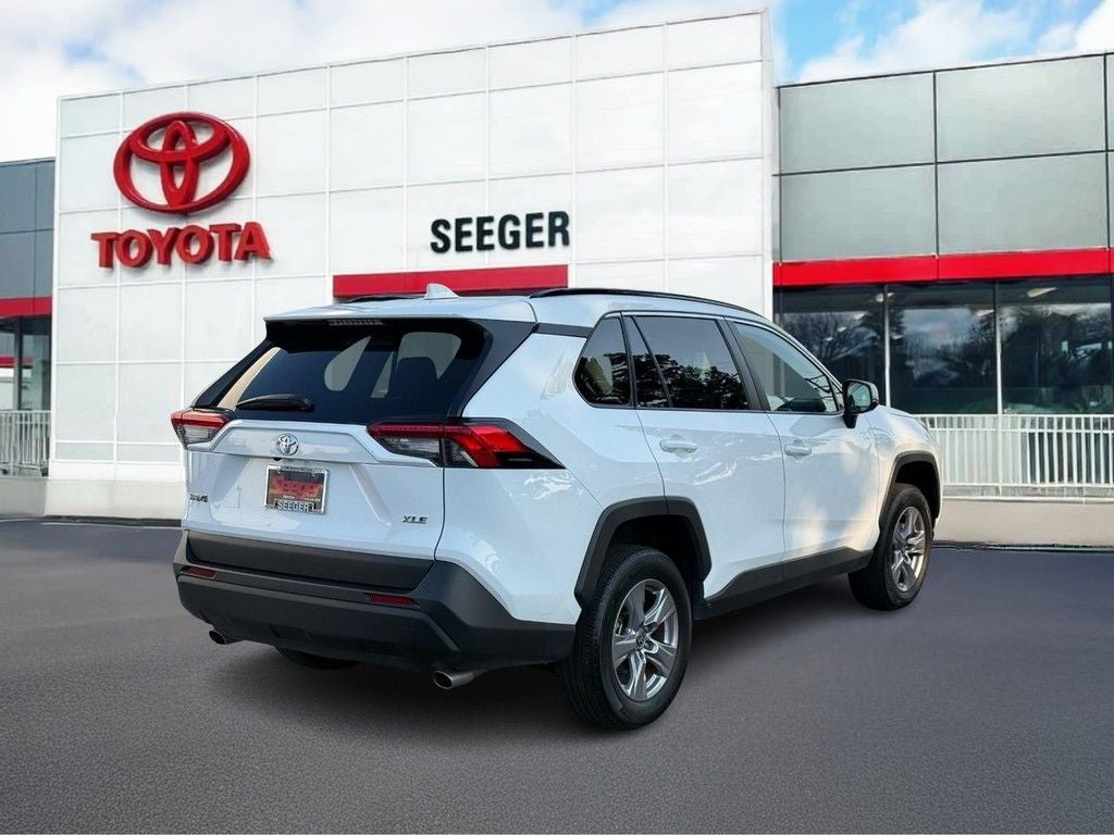 2025 Toyota RAV4 XLE