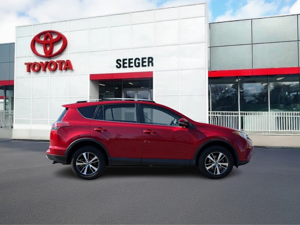 2016 Toyota RAV4 FWD 4dr XLE (Natl)