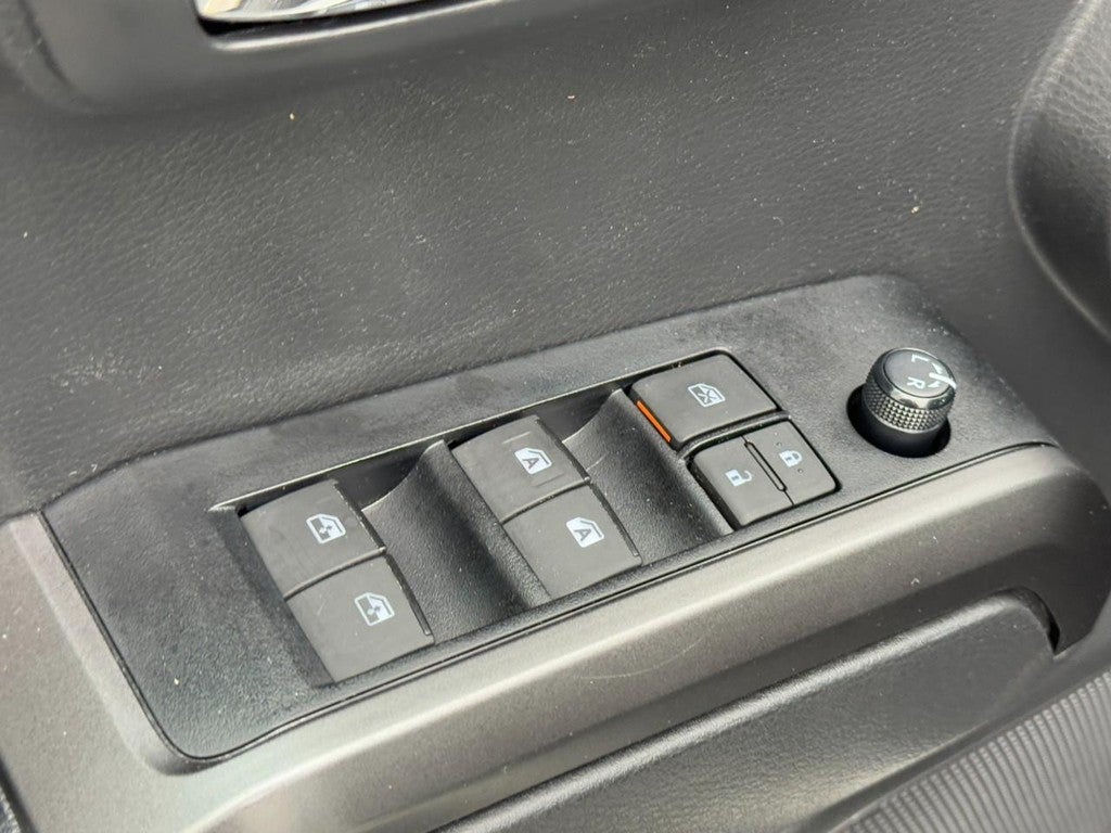 2023 Toyota Tacoma 4WD Double Cab 5' Bed V6 (Natl)