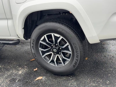 2023 Toyota Tacoma 4WD Double Cab 5' Bed V6 (Natl)