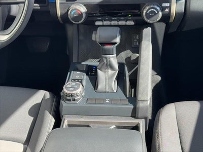 2025 Toyota Tacoma 4WD Double Cab Bed (Natl)