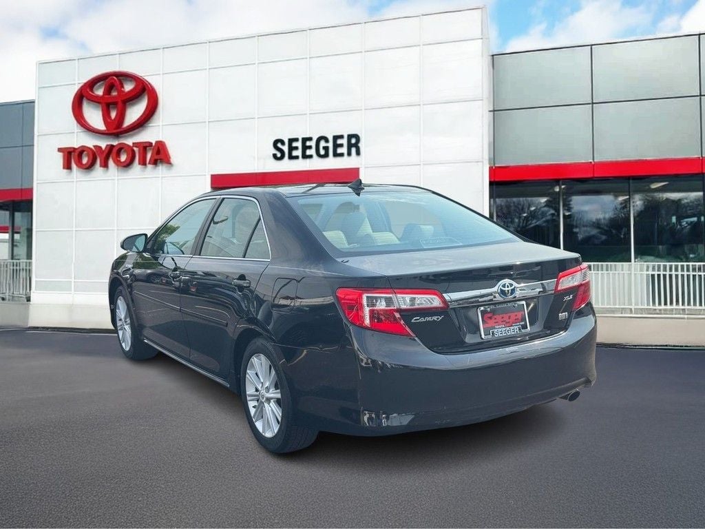 2012 Toyota Camry Hybrid XLE
