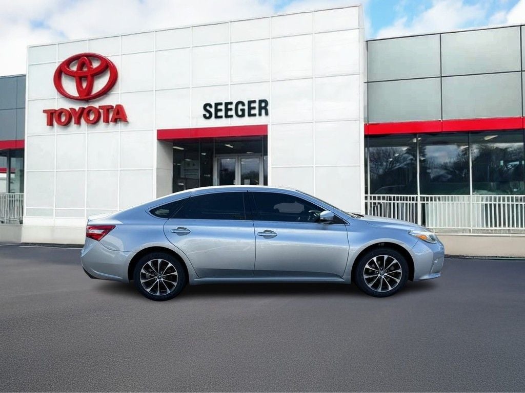 2018 Toyota Avalon XLE