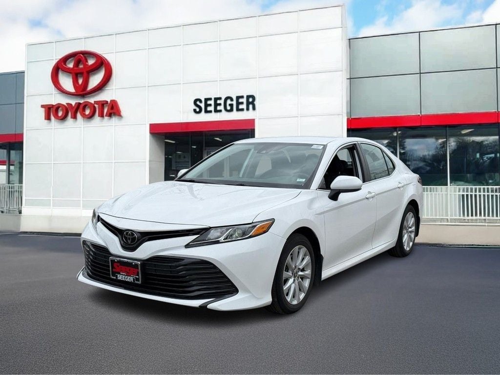 2020 Toyota CAMRY LE