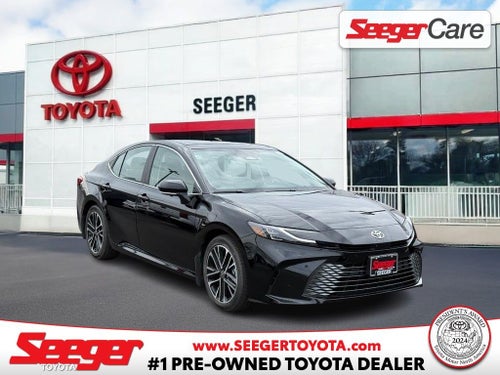 2025 Toyota CAMRY XLE