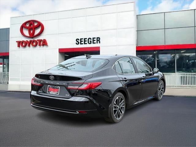2025 Toyota CAMRY XLE