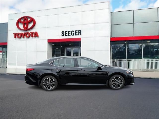 2025 Toyota CAMRY XLE