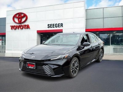 2025 Toyota CAMRY XLE