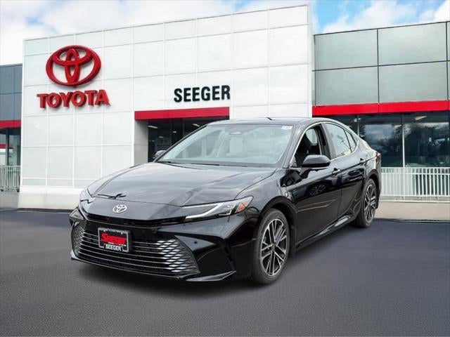 2025 Toyota CAMRY XLE