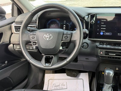 2025 Toyota Camry XLE (Natl)