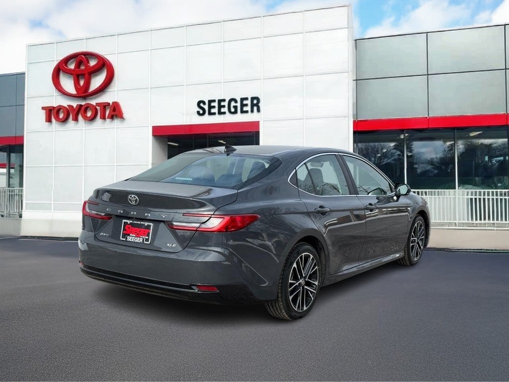2025 Toyota Camry XLE (Natl)