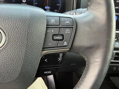 2025 Toyota Camry XLE (Natl)