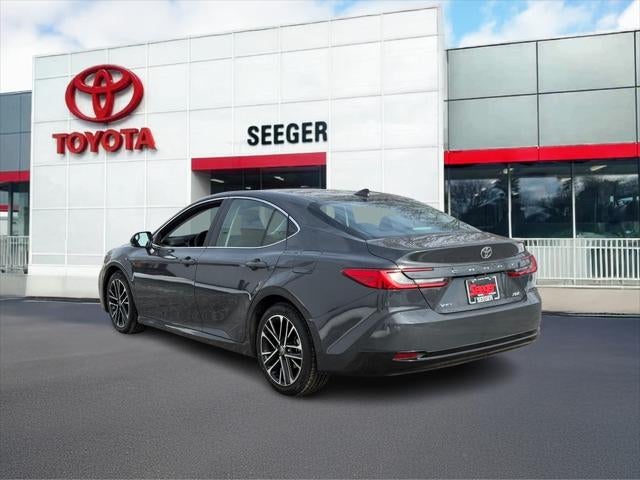 2025 Toyota Camry XLE (Natl)