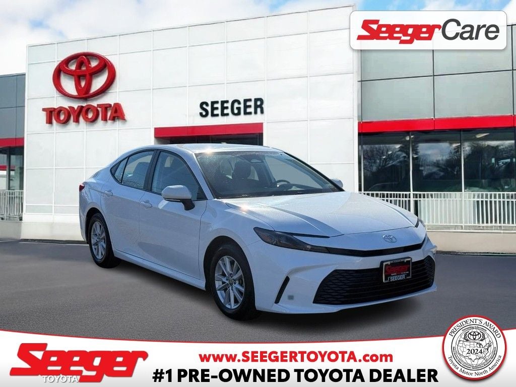 2025 Toyota CAMRY LE