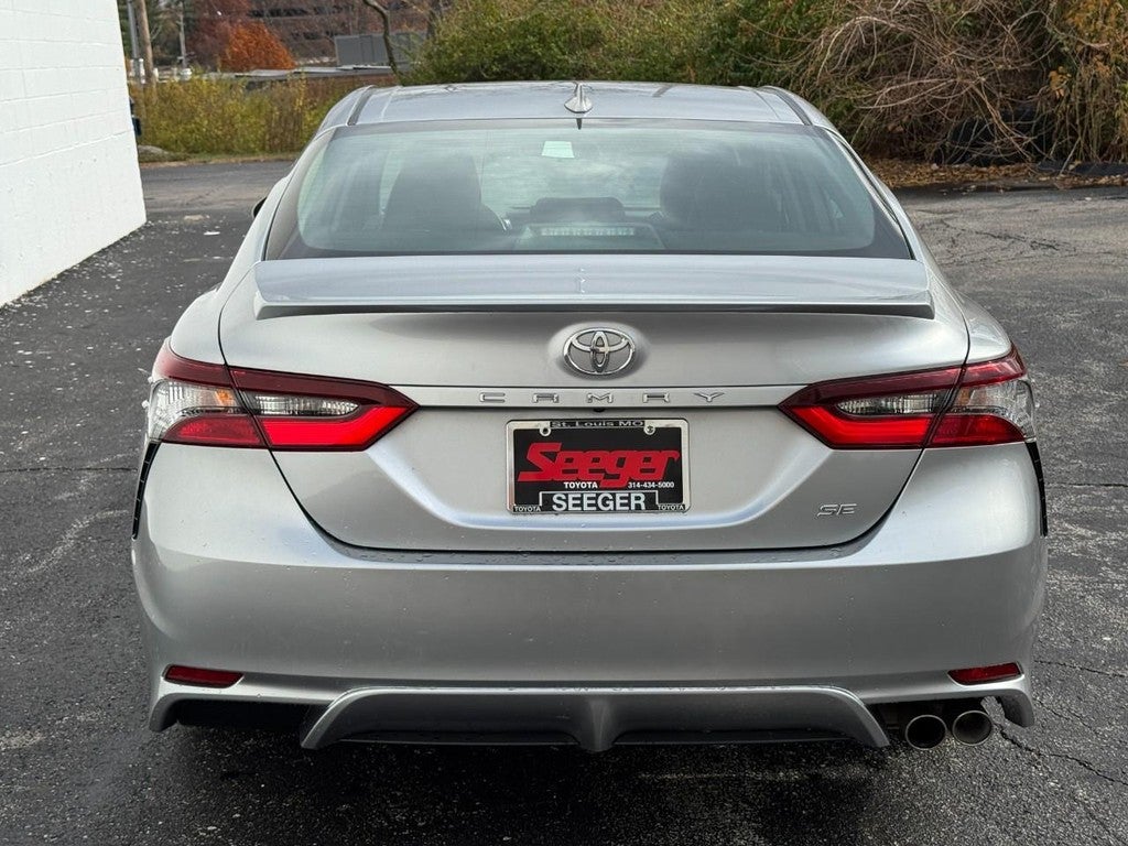 2023 Toyota Camry SE (Natl)